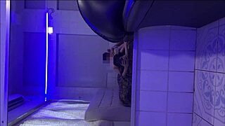 horny wife munches pussy then takes doggy on sofa 💦🍑🔥