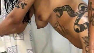 BIG ASS BRUNETTE BATHROOM FUCK ENDS IN FACIAL CREAMPIE!