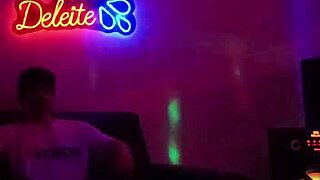 i was so horny i hooked up at the gloryhole with a stranger outdoors 😏 ended up creampied voyeur style