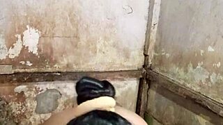 big tit housewife colmeks hairy pussy in bathroom mirror 😏🍑💦