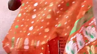 beautiful curvy bbw brunette amateurs in saree!