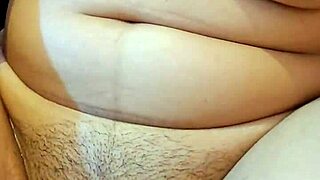 Latina Beauty Fingers Tight Pussy With Cucumber?