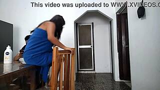 I cant stop masturbatin watchin her big ass in bathroom damn