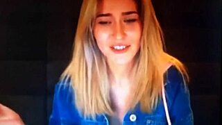Blonde chaturbate girl rubs pussy wildly in steamy webcam chat