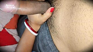 Mature Woman Gives First-Time Handjob Controlling Massive Cumshot Closeup