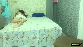 marido empresta esposa pro patrao pra salvar emprego 😈