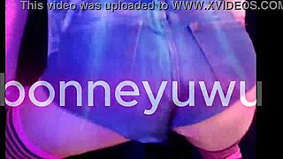 Watch Bonneyuwu twerk her tight Argentinian ass!