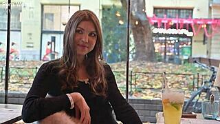 tourist alice xo tempts waiter for anal