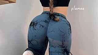 Latina Housewife's Perfect Round Ass In Leggings Workout