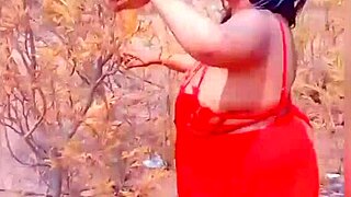 sexy squirting queen fucked kinky in outdoor forest first time