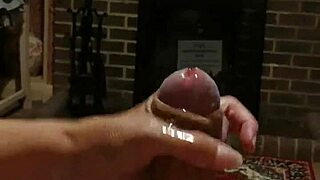 Hey, loving this quick thumb wank session