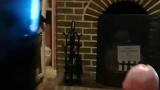 Hey, loving this quick thumb wank session