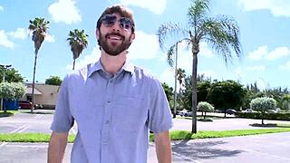 Gay dudes deliver sloppy blowjobs