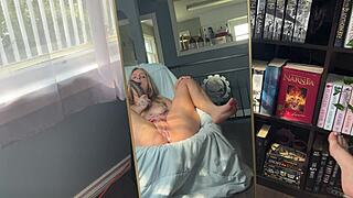 wanna see my nerd pussy cream on this bbc?