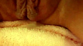 mmm i adore that talcum powder on your wet pussy babe