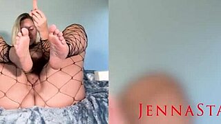 i'm jenna starr pawg playing dildo then laughing at ur tiny penis lol