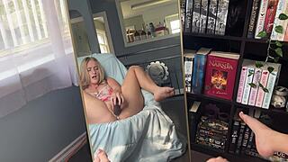 wanna see my nerd pussy cream on this bbc?