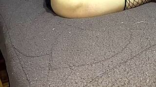 mira que delicia como me follo mi culito webcam