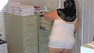 Big Ass Busty Milf Flashes Natural Boobs And Pussy In Office Minidress Upskirt!