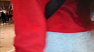 darkchocolatebarbie struts her huge ebony ass in public flashing compilation