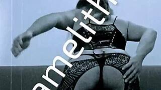 Pamelithatv closet travesti crossdresses seductively