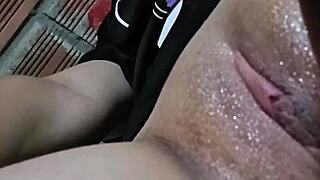 watch me finger my pussy just right