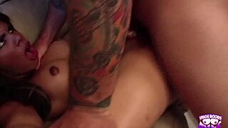 skinny babe, want your cute cunt licked then drilled rough?