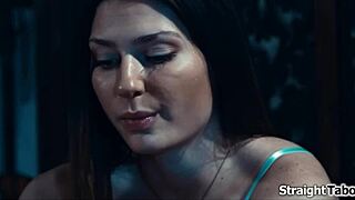 omg youre pounding her pussy so deep 💦🍆