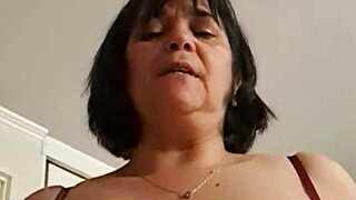 stepmom bounces curvy ass on young cock 😈🍑