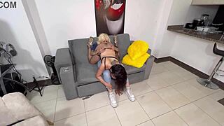 mejor amiga me hace un rimjob extremo 😈🍑 parte 1