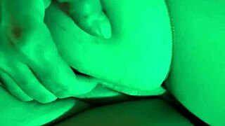 she fingers ass then i finger her pussy to orgasm