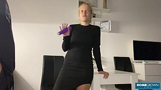 Whoa, delivery stud swaps toy for monster uncut cock pounding blonde babe!