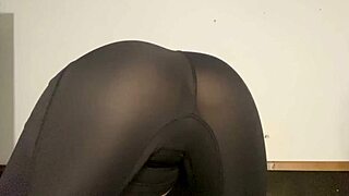 Petite athletic babe teases in yoga pants before rope bondage squirt on bed