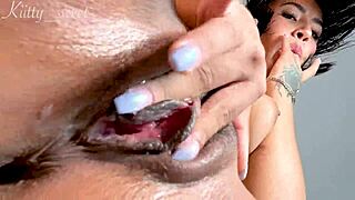 my fingers plunge deep for creamy squirt bliss