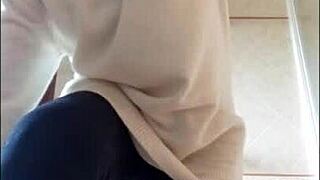 she loves farting loud while doing makeup voyeur cam