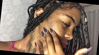 jerk that cock for french ebony domme now!!
