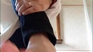 she loves farting loud while doing makeup voyeur cam