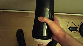 follando mi fleshlight hasta correrme con creampie masivo 💦