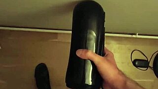 follando mi fleshlight hasta correrme con creampie masivo 💦