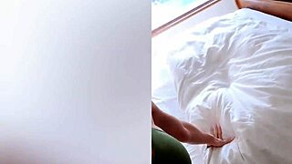 Hotwife breaks bed on huge cock creampie 😩💥🍆