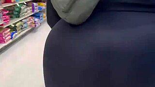 PHAT ASS BBW FLEXES IN YOGA POSE
