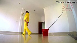 curvy naked maid cleans office sans panties
