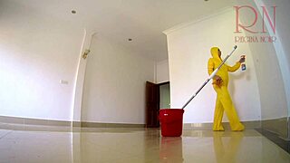 curvy naked maid cleans office sans panties