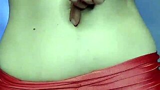 Gym trainer's navel fetish teases wildly!