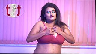 hey, its fashion fiesta with horny indian beauty in saree