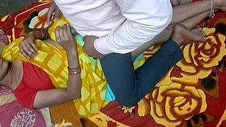 Hot swinger wife saree chudai after sleep with jiju