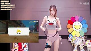 Sexy Korean BJ Dance Seduces with Rhythm!