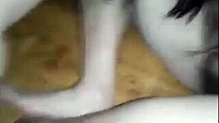 Super cute vietnamese babe's pussy looks irresistible!