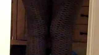 milf wife flaunts big ass in leggings
