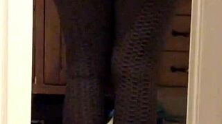 milf wife flaunts big ass in leggings